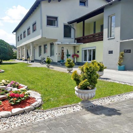 Alpenblick - Modernes Apartment In Ruhelage フィラハ エクステリア 写真