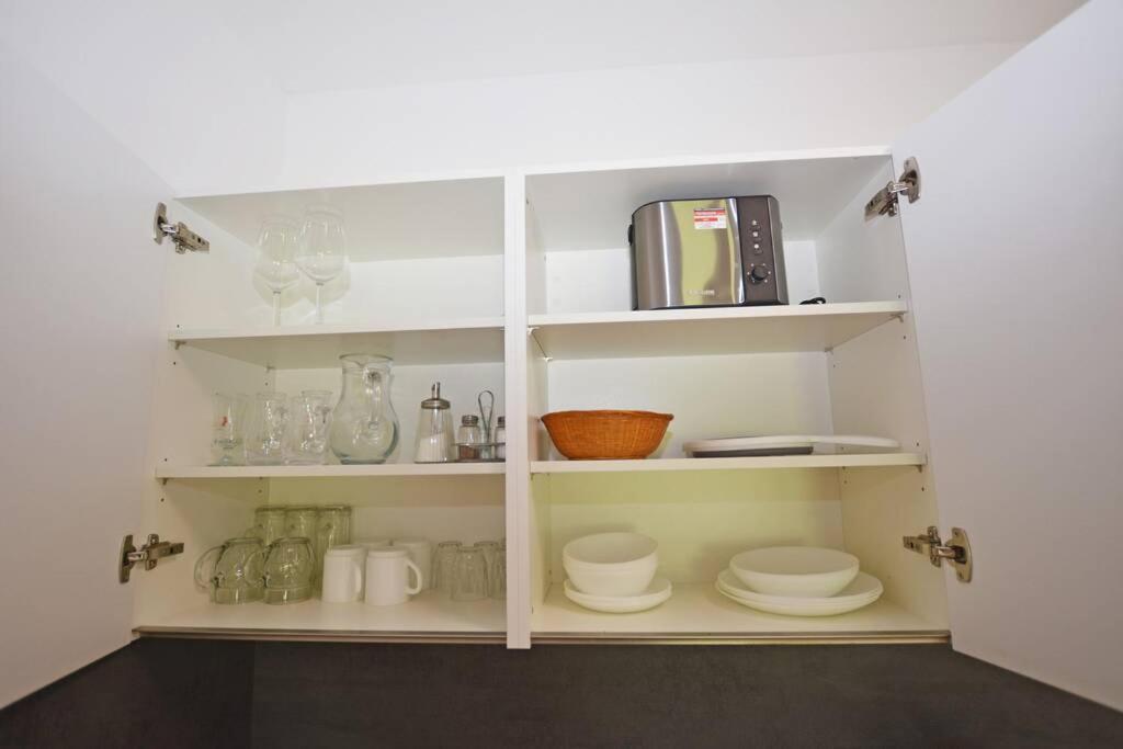Alpenblick - Modernes Apartment In Ruhelage フィラハ エクステリア 写真